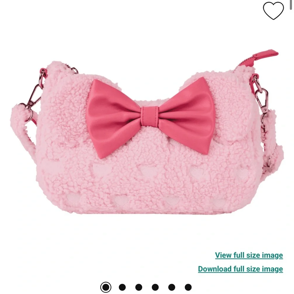 Loungefly Minnie Mouse Exclusive Hearts Strawberry Scented Sherpa Bundle - Picture 4 of 13
